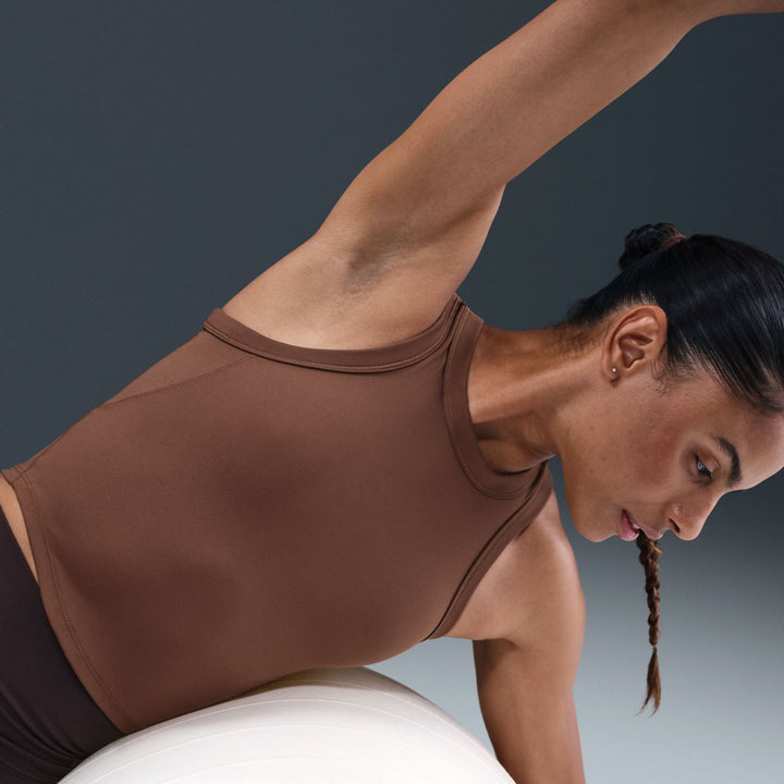 Nike One Fitted Dri-FIT Cropped Tank Top Women Medium Brown FN2806SP25
