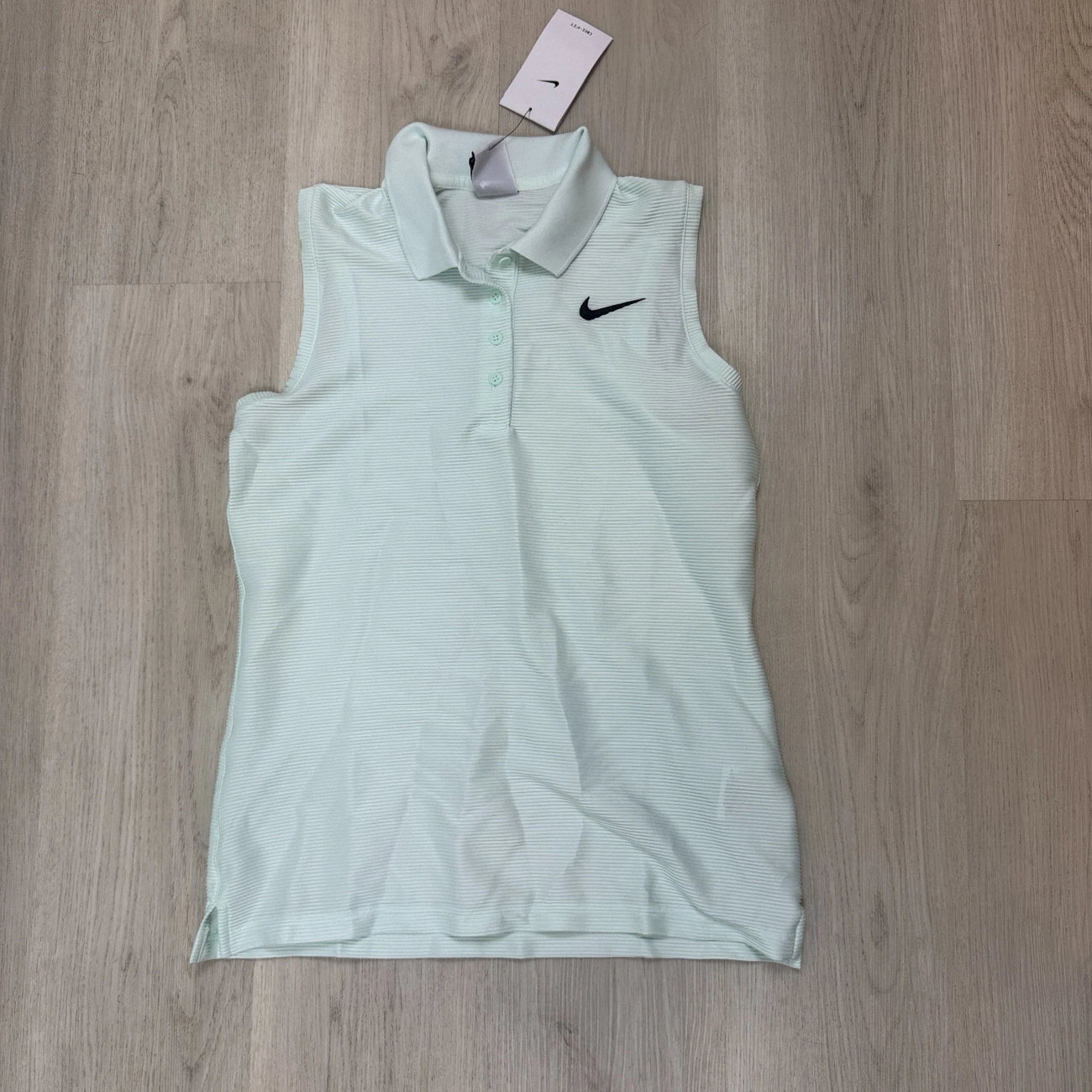 Nike Victory Women's Golf Sleeveless Polo Shirt Barely Green FD6708-GRN