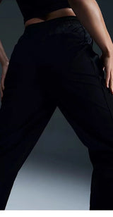 Nike Windrunner High-Waisted Woven Open-Hem Pants Women Black FV7655